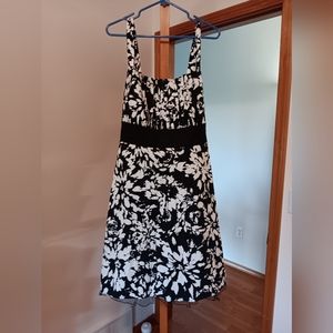 MAURICES MIDI SUMMER BLACK AND WHITE TIE BACK DRESS